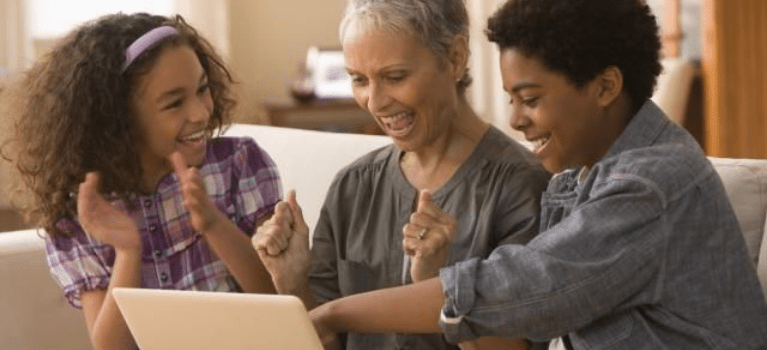 Dia dos Avós: Dicas de aplicativos que facilita a vida dos idosos na internet.