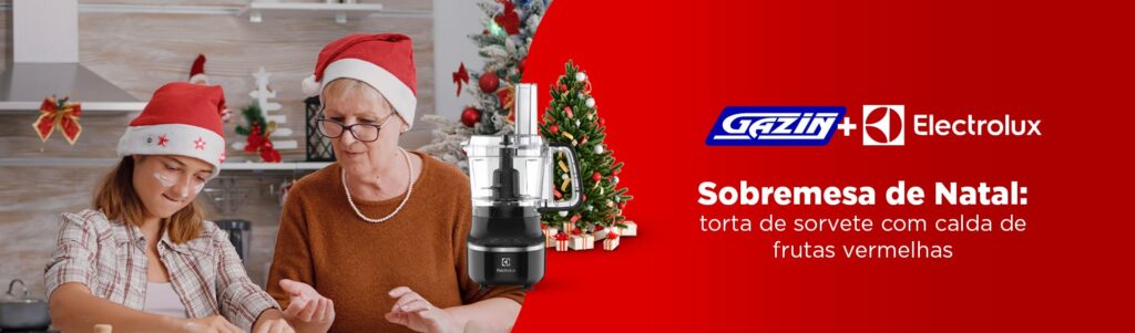Sobremesa de Natal: Torta de sorvete com calda de frutas vermelhas